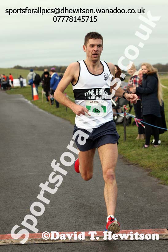 Senior men and women, 2016 Heaton Memerial 10k Road Race. Photo: David T. Hewitson/Sports for All Pics